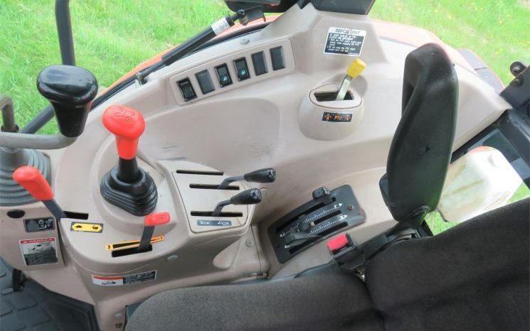 2007 Kubota M7040 full