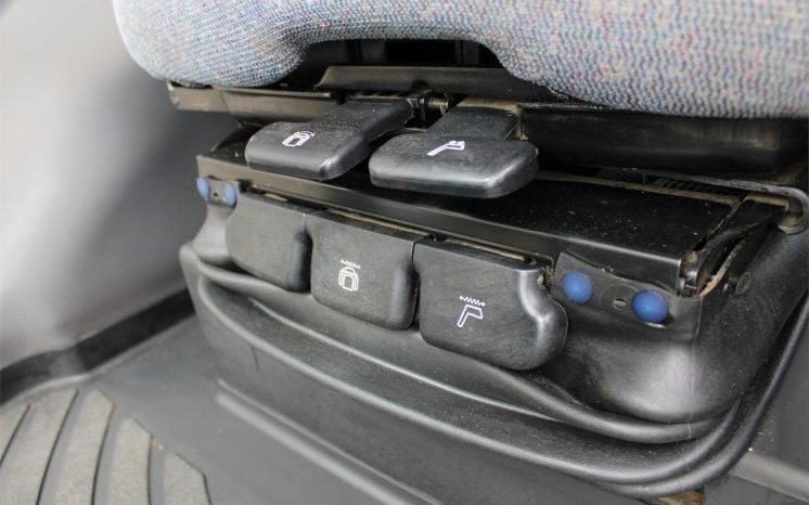 2002 New Holland TG230 full