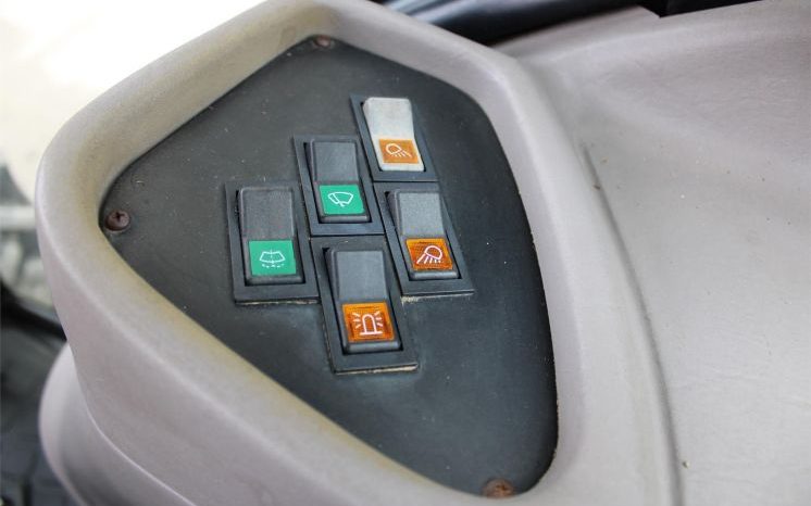 2004 Case IH JX95 full