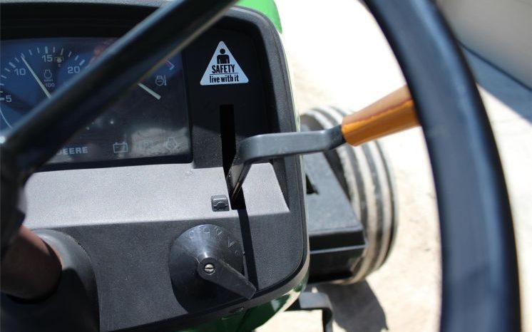 2002 John Deere 5320 full