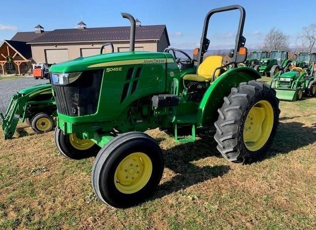 2015 John Deere 5045E full