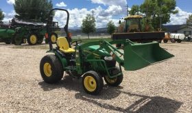2013 John Deere 2032R